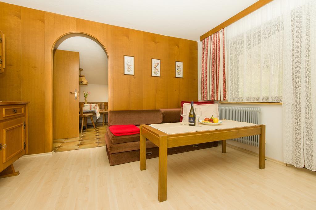 Gaestehaus Helga Scharnitz Ruang foto
