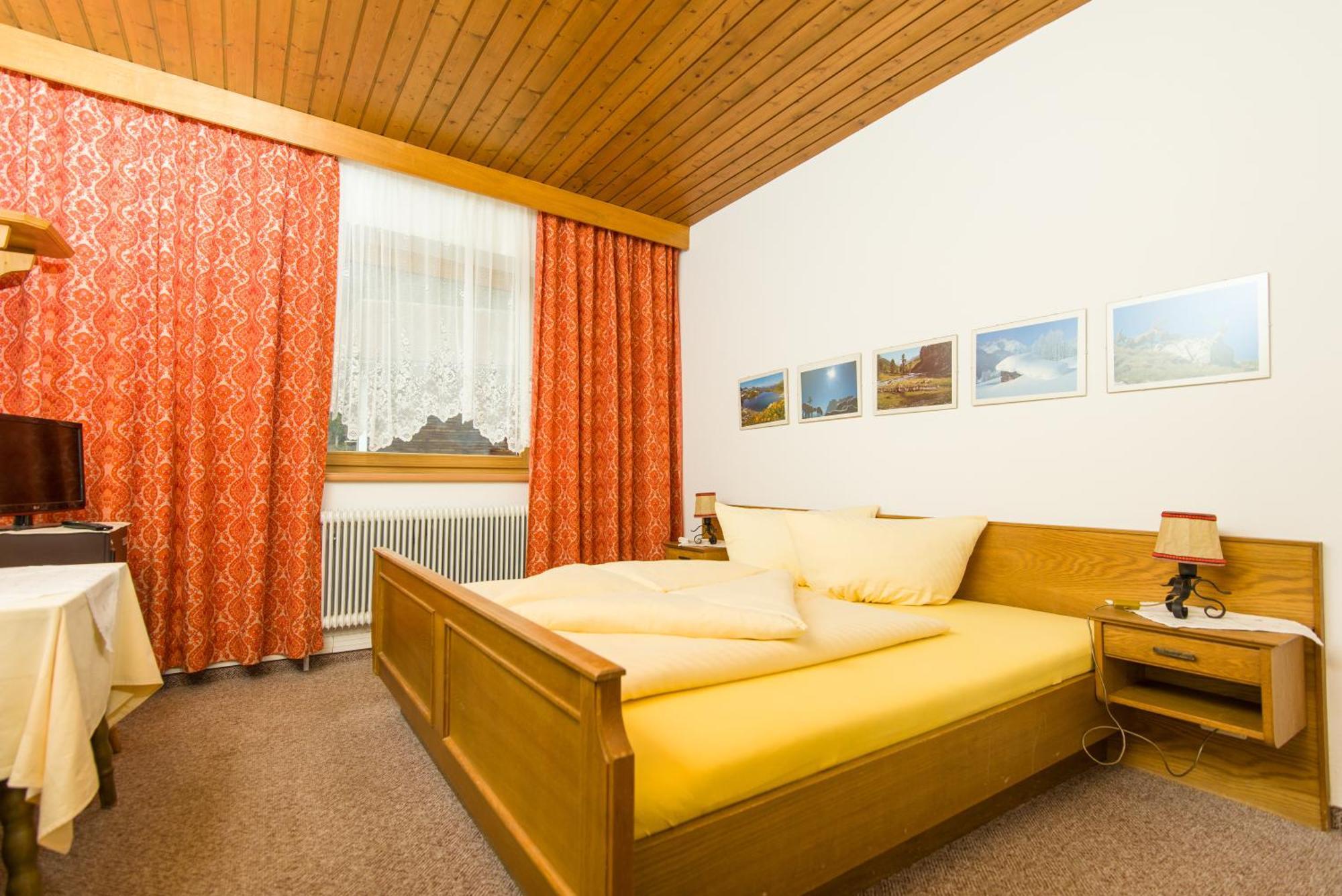 Gaestehaus Helga Scharnitz Ruang foto